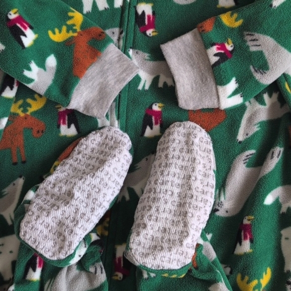 carter's 2-pack winter fleece zipper footie sleeper pajamas bundle 12 months - Picture 7 of 9
